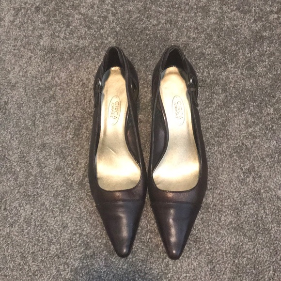 Joan & David Brown leather spectator toe heels - Picture 2 of 6